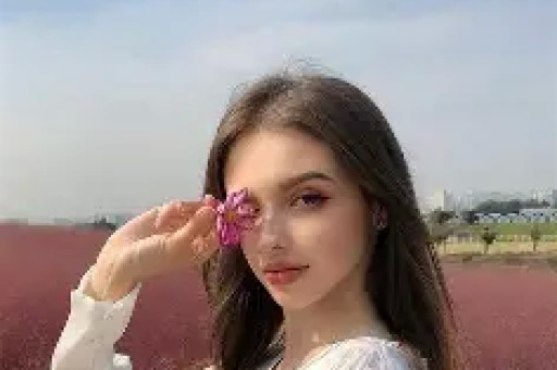 “假洋牌”优思益翻车事件：网红集体致歉背后的品牌包装术与流量陷阱