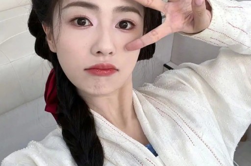 赵露思的甜妹人设塌房记:虚假助农、谎言连篇走到今日绝非偶然 赵露思的甜妹人设塌房记:虚假助农、谎言连篇走到今日绝非偶然