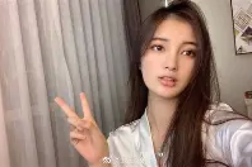 曝王思聪孩子妈出轨!黄一鸣还被60岁大叔包养闪闪生父再遭质疑 曝王思聪孩子妈出轨!黄一鸣还被60岁大叔包养闪闪生父再遭质疑